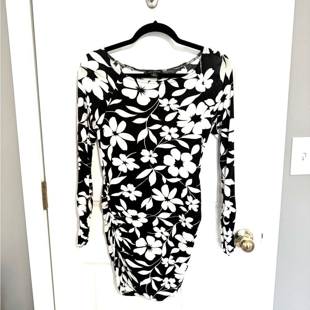 CARTISE ROUCHED TOP - Picture 2 of 6